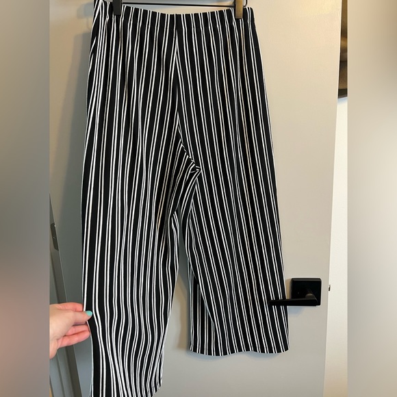 Wild Fable Wide Leg Crop Black/White Stripe Gaucho Pant with Elastic Waistband M - Picture 5 of 5